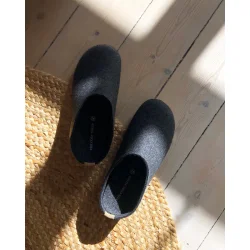 T�fler m. gummis�l - m�rkegr�