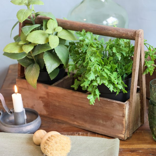 Tr�kasse m. h�ndtag og 3 rum