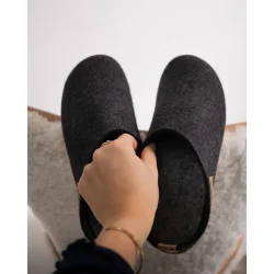 T�fler m. gummis�l - m�rkegr�